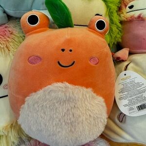 Fatima the orange 🍊 frog